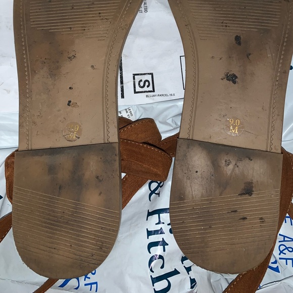 Steve Madden Tie Up Sandals - Picture 3 of 4